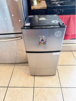 Mini fridge