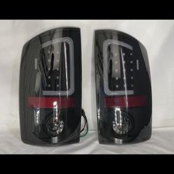 06-08 Dodge Ram Black Housing And Smoke LED C-Style Replacement Pair Taillights Brake Lamps Calaveras De Atras Farros 