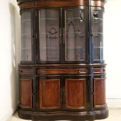 VITRINA Y COMEDOR CON SEIS SILLAS Y MESA RECTANGULAR Ó REDONDO