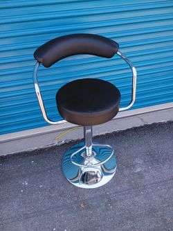 3 adjustable high stools