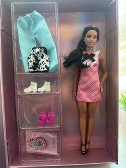 “Build It” World of Barbie exhibition doll