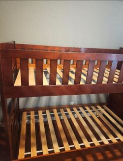 Woodlen twin bunck beds