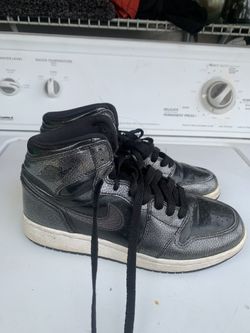 Rare Shoes size 5.5y used 