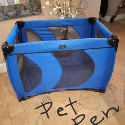 Dog Or Pet Play Pen. Folds Up For Storage Or Travel. Excellent Condition 