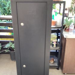 Homak 8 Gun Locking Cabinet 