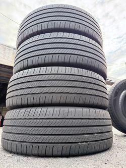 4 Used Michelin 235/55R20 Primacy tout as Tires