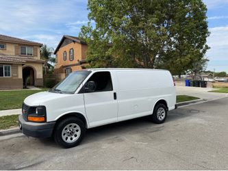 2010 GMC Savana cargo van