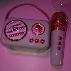 RETRO PORTABLE MINI KARAOKE SET 