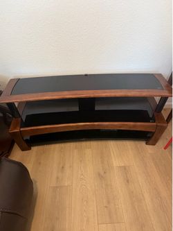 Wood entertainment/TV stand