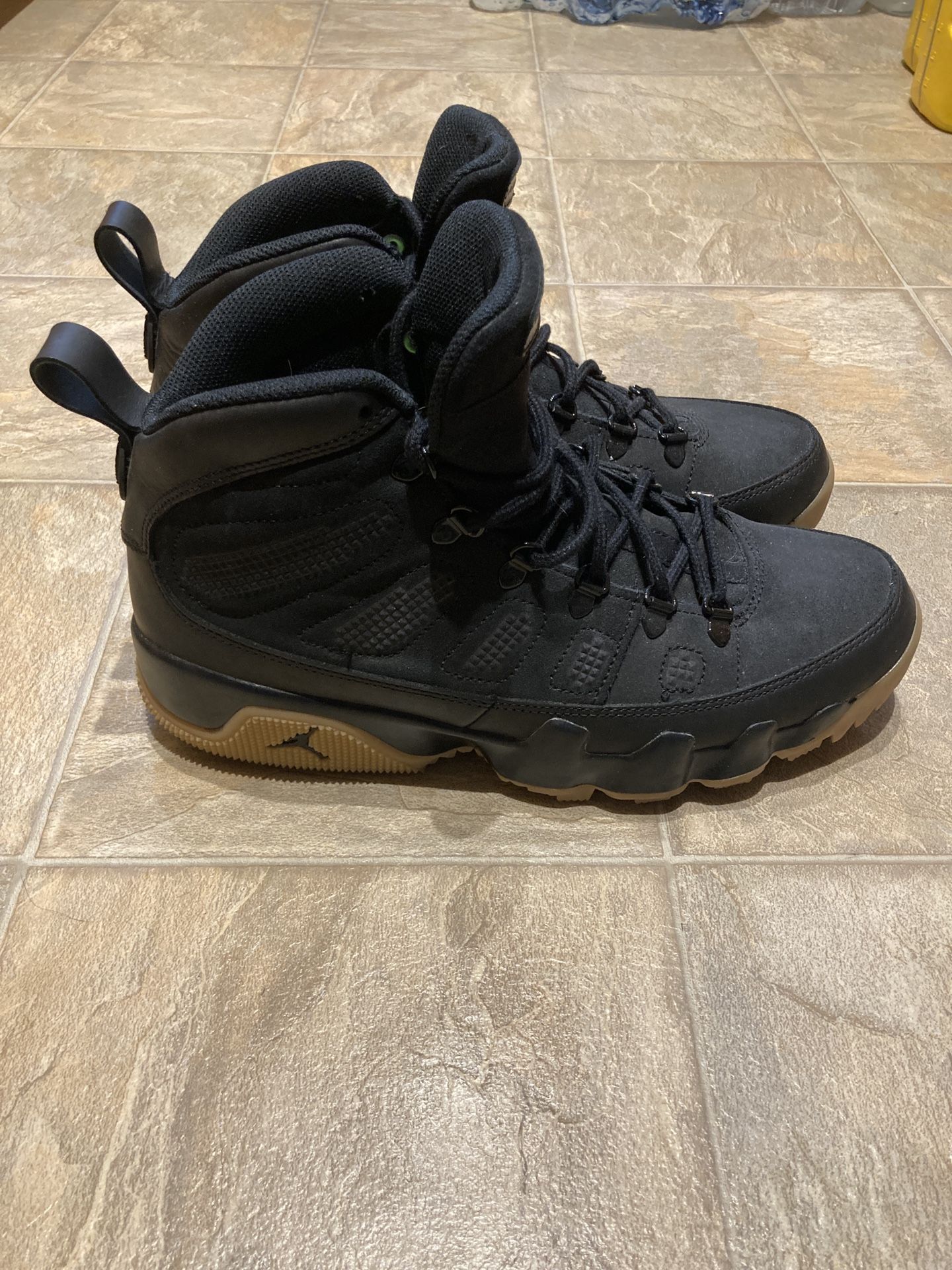 Jordan 9 Retro Size.10.5 Boot NRG Black/Gum