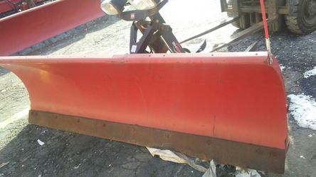 Like new 8.5 western ultra mount snow plow 3 wire pro plus