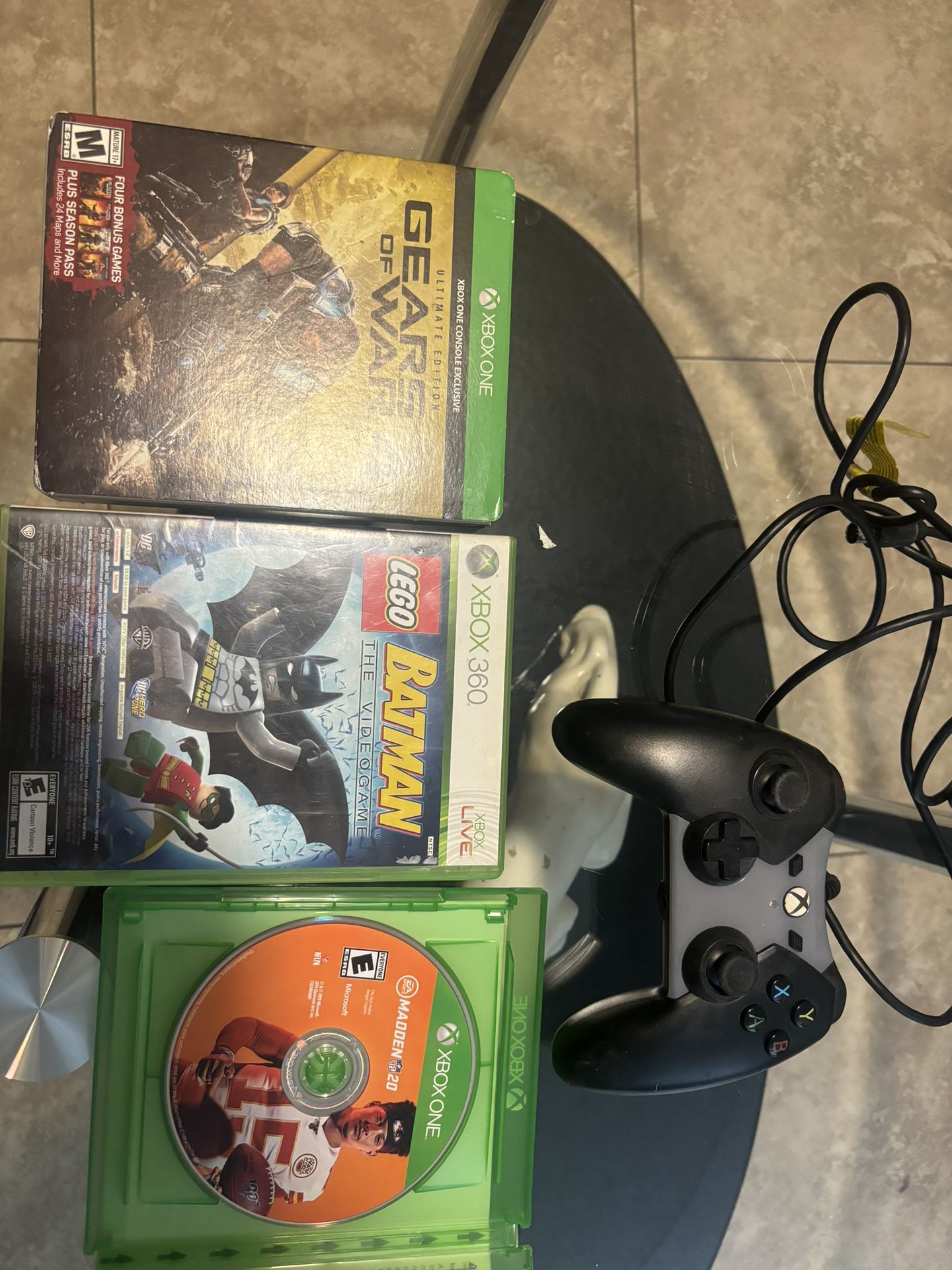Xbox Games And Controller 