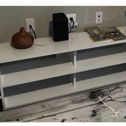 White tv Stand