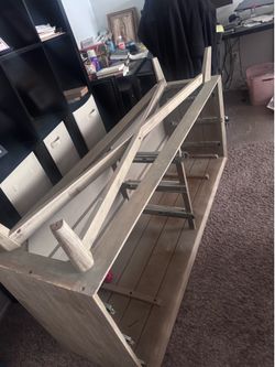 Dresser w/no drawers