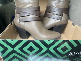 Women’s Boots $35 OBO