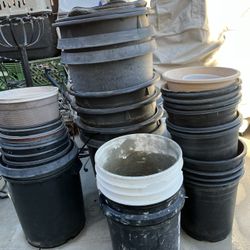 $30 For All  Black And Ceramic Containers 