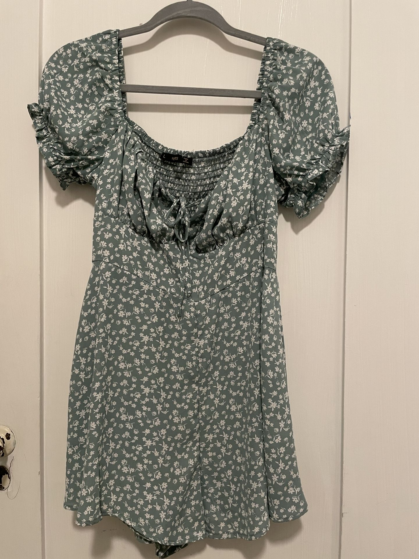 Floral Romper Size Large