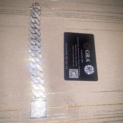 GRA bracelet masonite