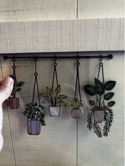8” fence decor with hanging plants