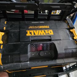 DeWalt ToughSystem 2.0 Bluetooth Jobsite Radio and Battery Charger