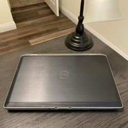 Dell Latitude E6520 with 256 GB SSD, 8 GB Ram, Quad Core, HDMI