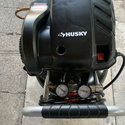 Husky Air 20 Gallon Air Compressor 