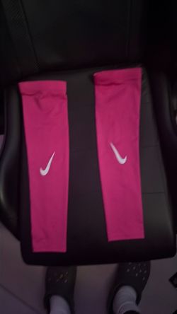 Nike Pink Arm Sleeves Pair