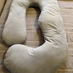 Pregnancy pillow