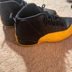 Jordan XII Yellow Size 11