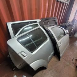 2006 Nissan Pathfinder Doors