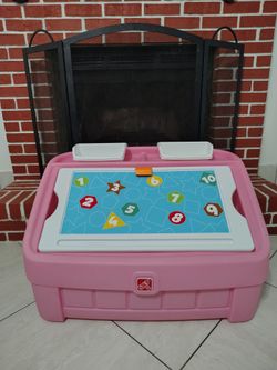 Step2, 2-in-1 Toy Storage Box & Art Lid - Pink