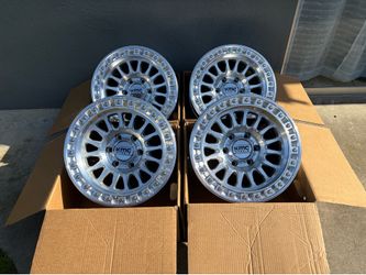 17” INCH KMC KM552 IMS MACHINED POLISHED SILVER OFF ROAD SIMULATED BEADLOCK WHEELS/RIMS 6x5.5