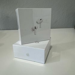 Apple - AirPods Pro (2nd generation) with MagSafe Case (USB‑C) - White