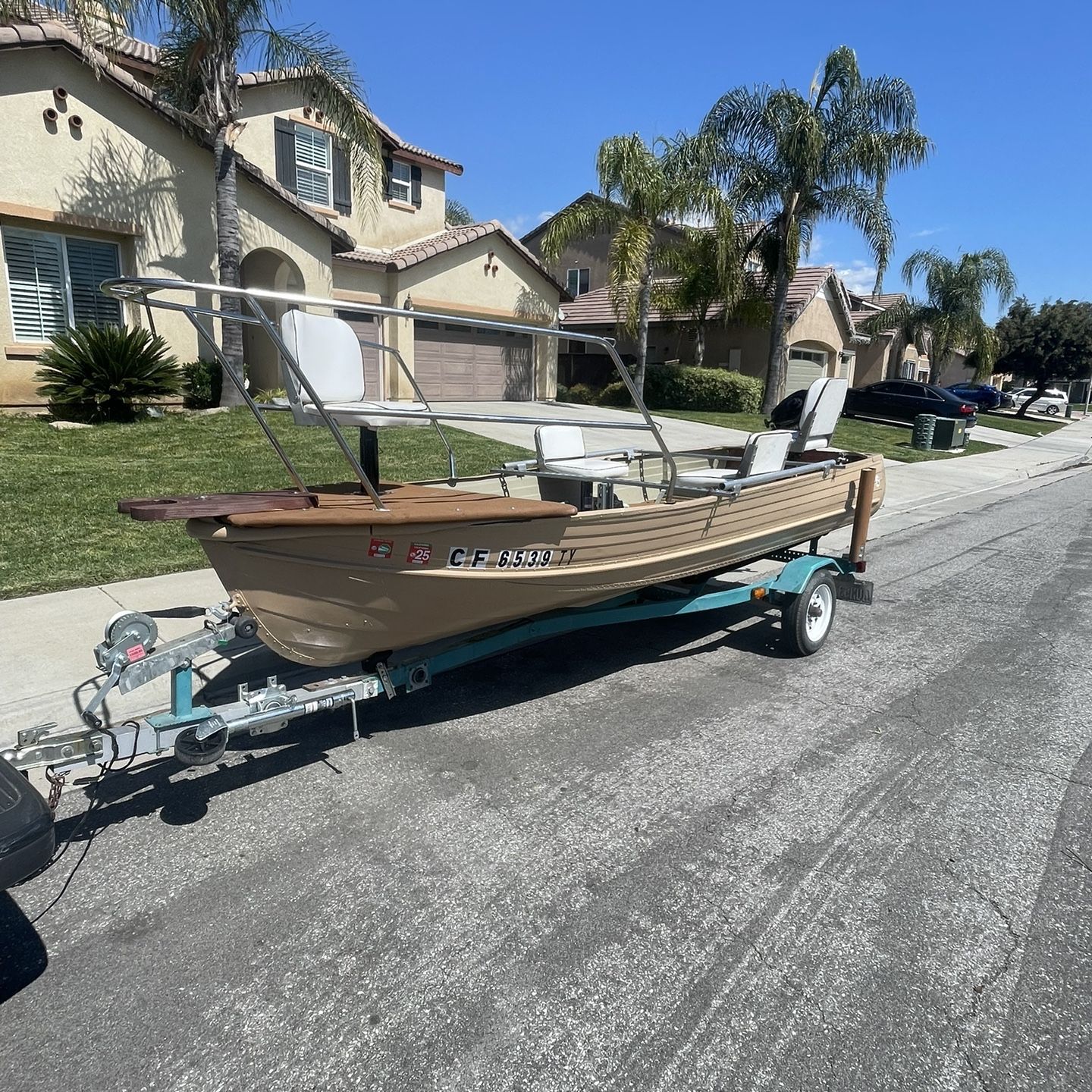 1968 Chrysler 14 Ft Boat With 3.5 Hp Mercury Engine 