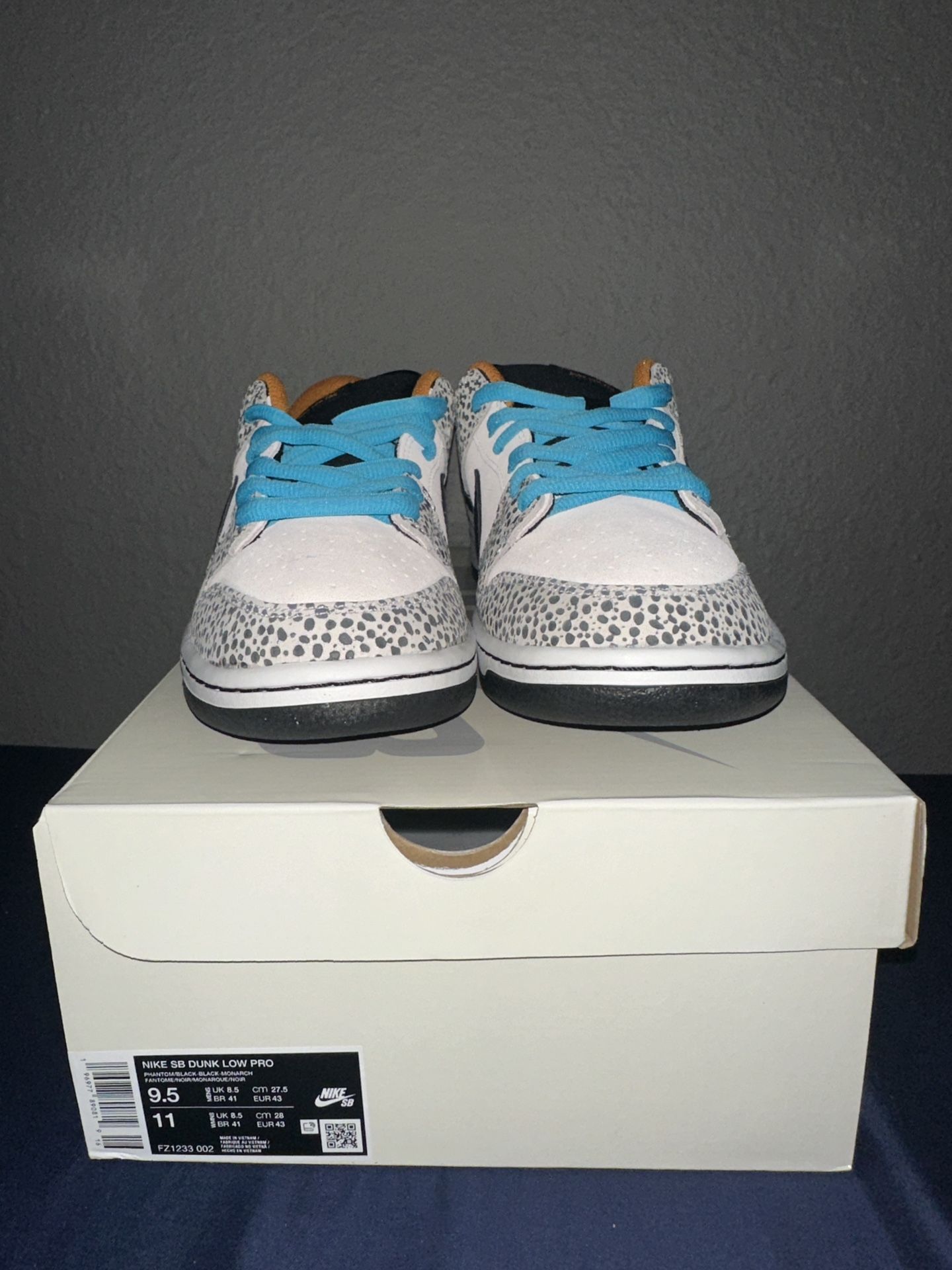 Unreleased Nike SB Dunk Low Olympic Safari Size 9.5 for Sale in 