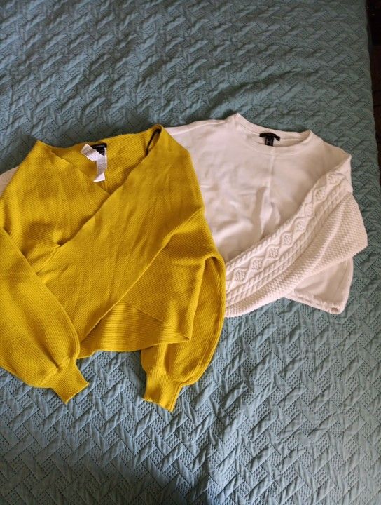 Set Of 2 Cropped Sweaters
