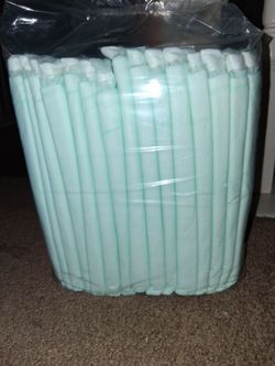 PEE PADS  FOR PERSON  OR  PETS