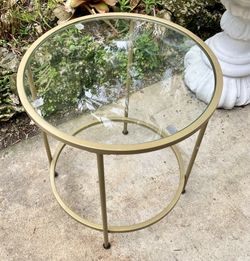 VASAGLE Round Side Table:19.7”W X 21.6”H