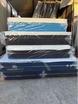 Luxury  memory foam queen size 12” New mattress in a plastic sealed.     Venta de colchones  ☎️📲call or Tex (213)713-74-89   Hablamos Español  Mattre