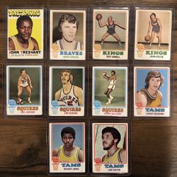 Lot 10 : Basketball Cards (Years 68,69,70)