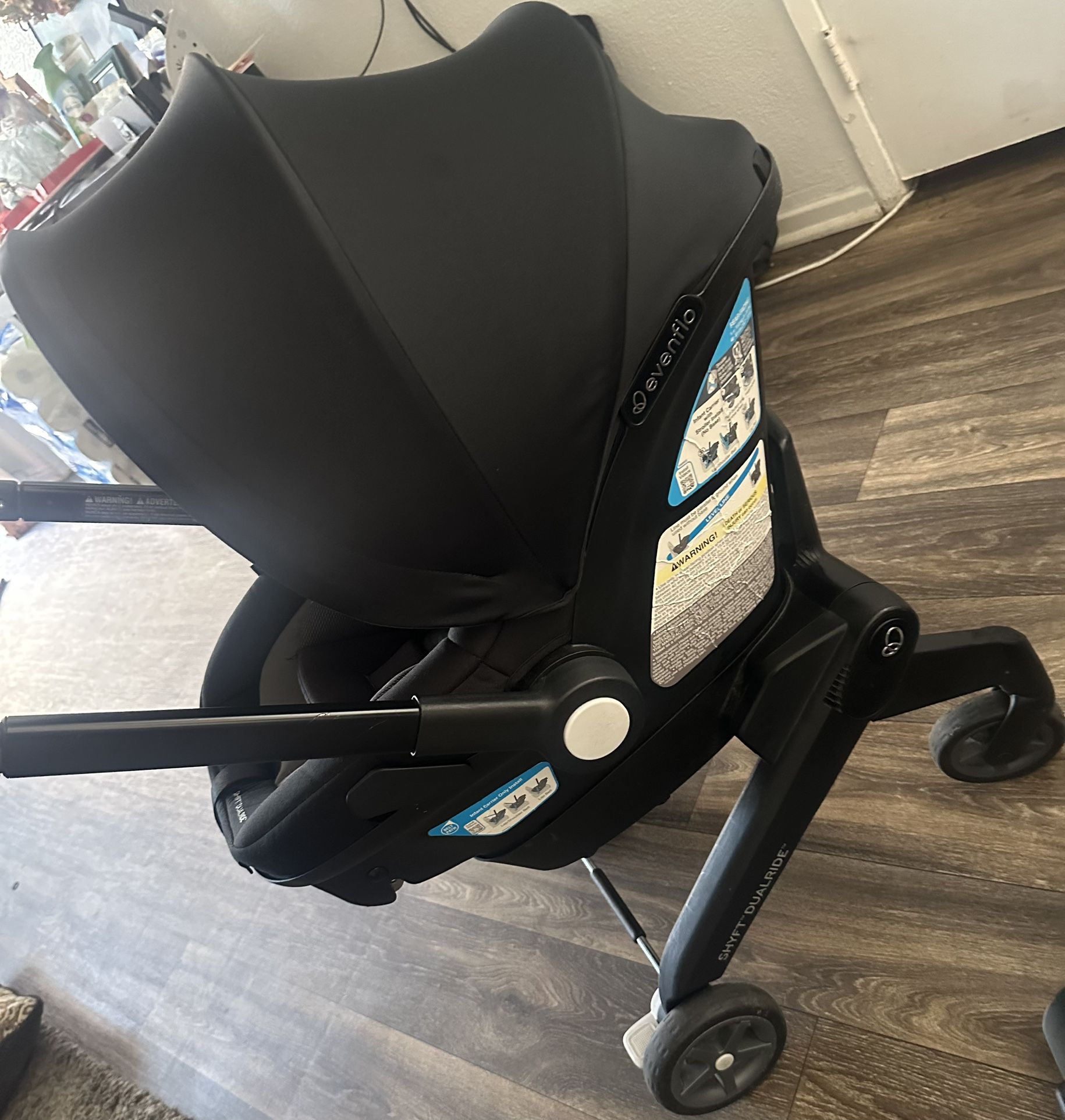 Dual Shyft 2-1 Stroller