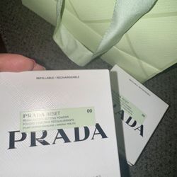 PRADA Beauty Rebalancing Setting Powder 