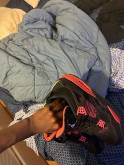 Jordan 4 Red Thunders Size 11.5