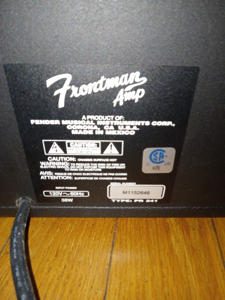 FENDER GUITAR AMP