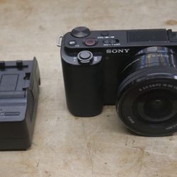 Sony ZV-E10 Mirrorless Camera with 16-50mm Lens Black  - Tested. used. tested. in a good working order.