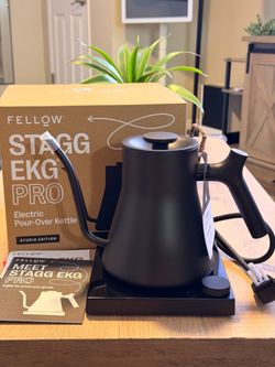 FELLOW® STAG EKG PRO Electric Pour-Over Kettle