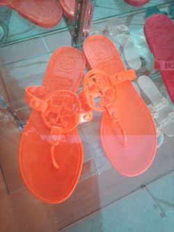 Gucci sandals split toe