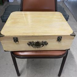 Classic Wooden Art Supply Storage Case