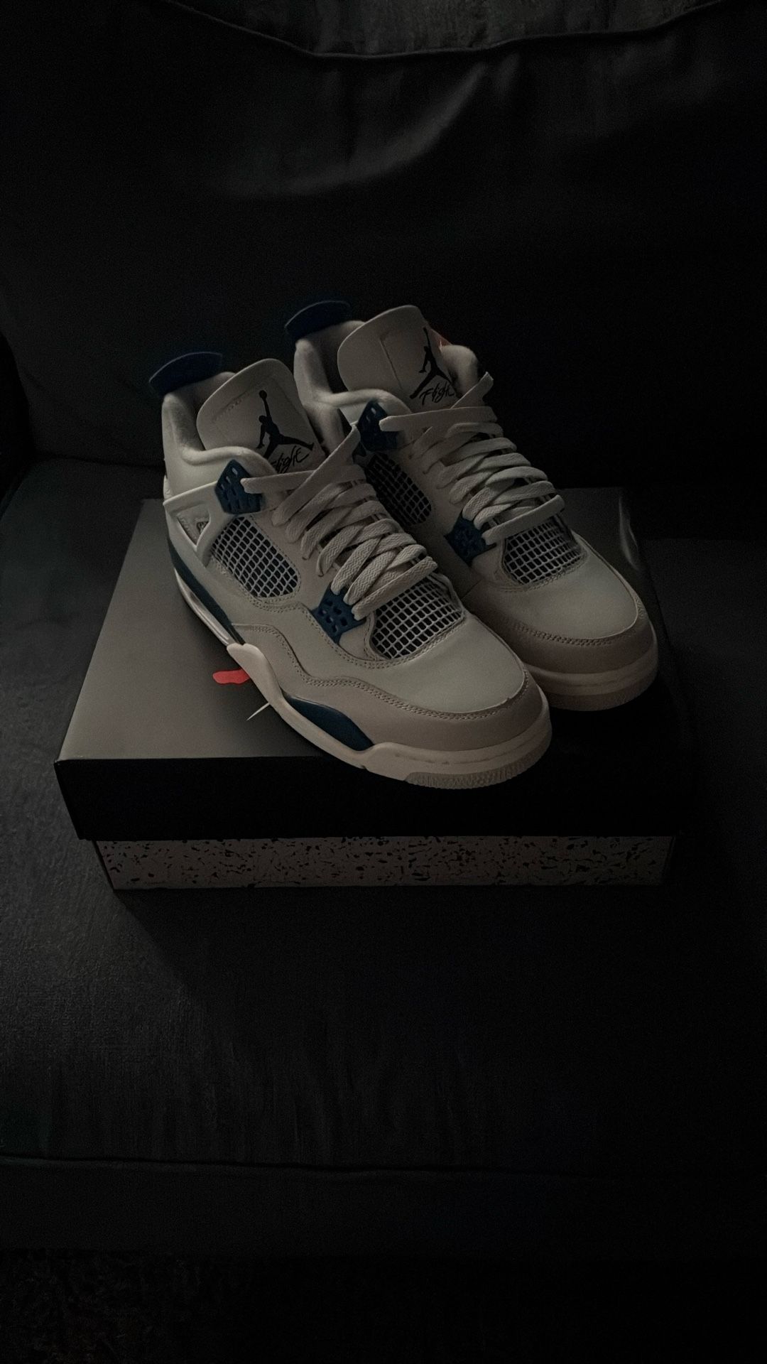 Air Jordan 4 Retro Off White/Military Blue
