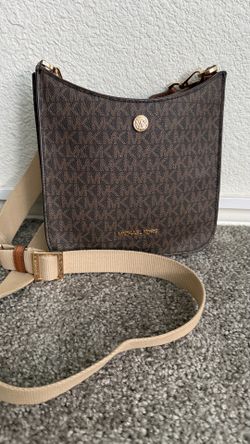 Michael Kors cross body purse
